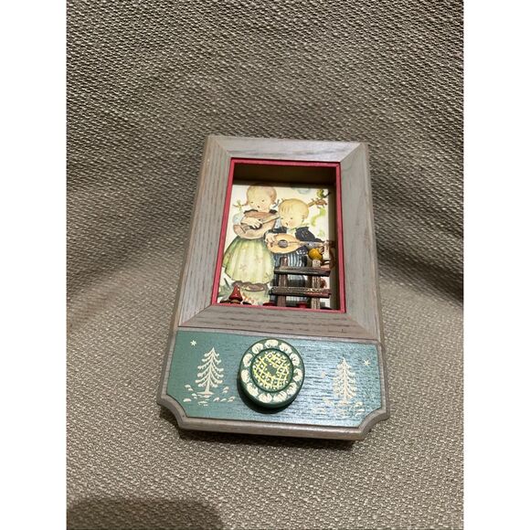 Vintage Thorens Swiss Music Wood Hummel Music Box Wall Plaque Works - Picture 2 of 11